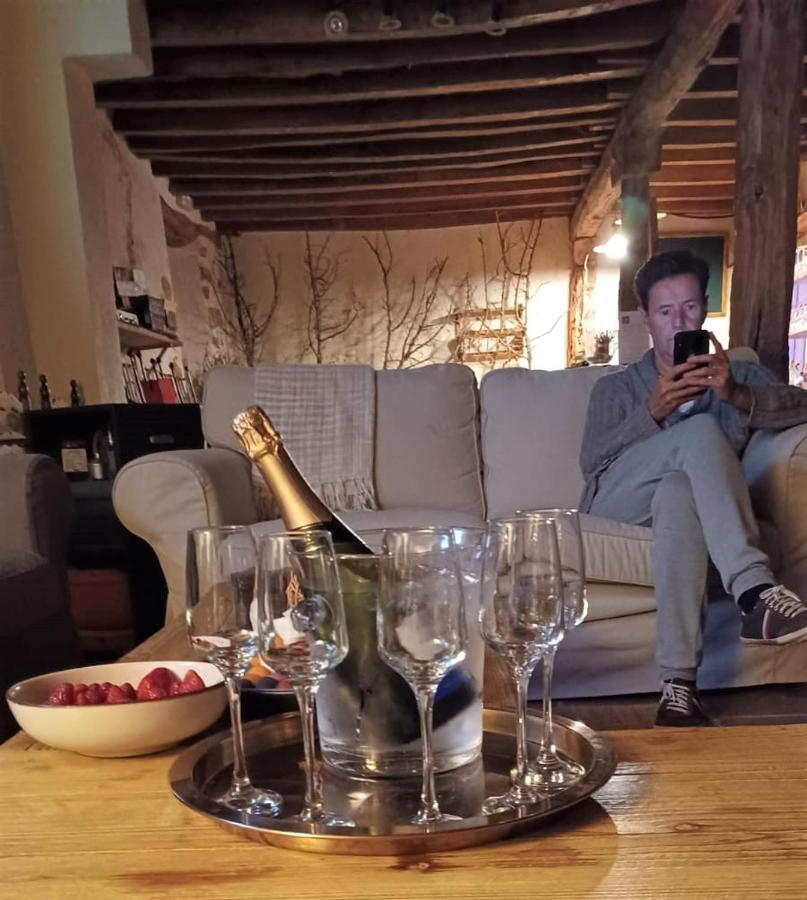 Pensjonat La Casona De Castilnovo - Gay Men Only Valdesaz Zewnętrze zdjęcie