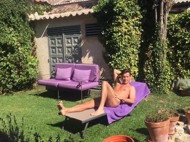 Pensjonat La Casona De Castilnovo - Gay Men Only Valdesaz Zewnętrze zdjęcie