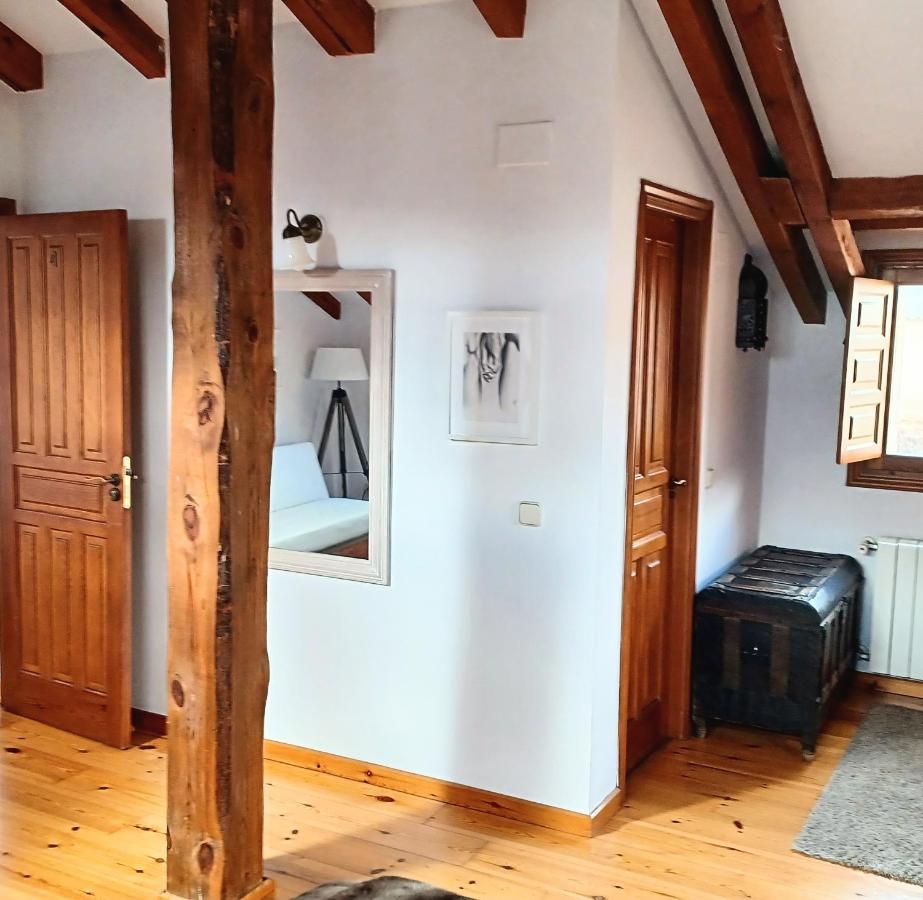 Pensjonat La Casona De Castilnovo - Gay Men Only Valdesaz Zewnętrze zdjęcie